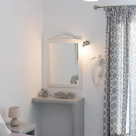 Krotiribay Adults 4* パロス島