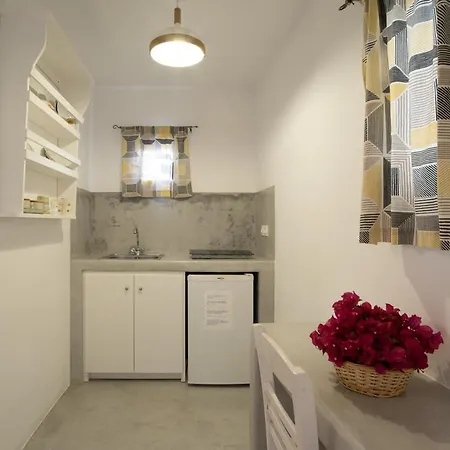 Krotiribay Adults アパートホテル 4*