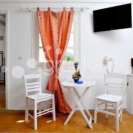 Krotiribay Adults Parikia (Paros)