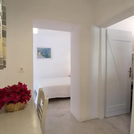 Krotiribay Adults Lejlighedshotel 4*