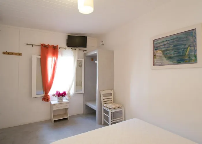 Krotiribay Adults Aparthotel 4*